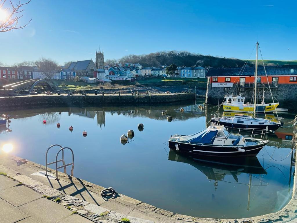 Arosfa Harbourside Guesthouse Aberaeron Dış mekan fotoğraf